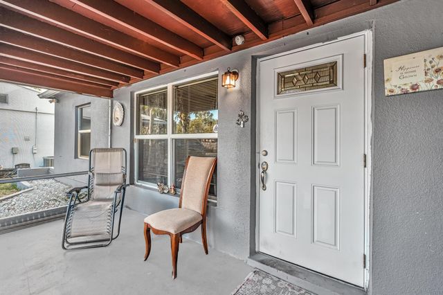 490 NE 51st Street, Oakland Park, FL 33334