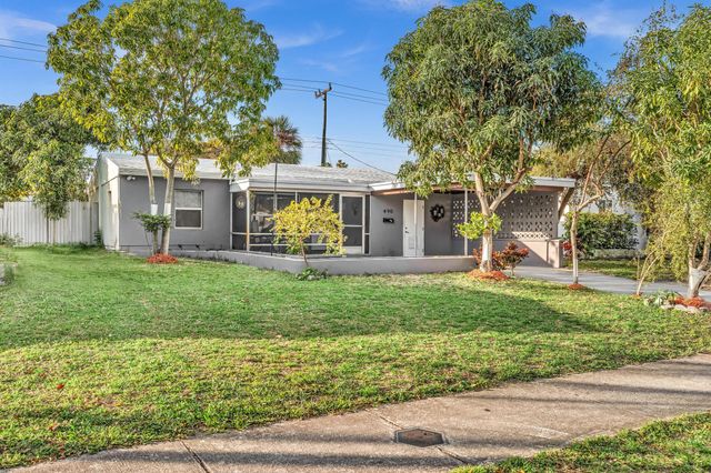 490 NE 51st Street, Oakland Park, FL 33334