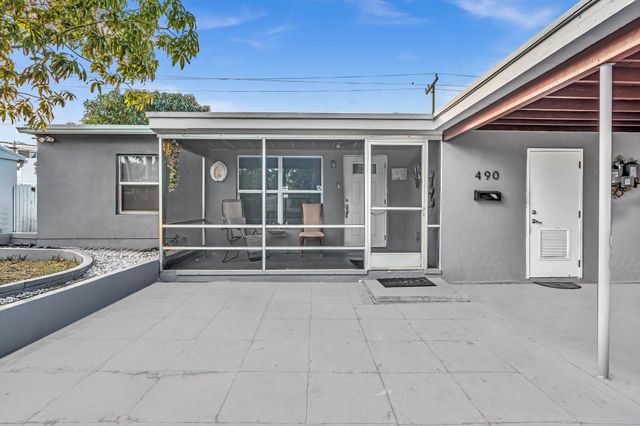 490 NE 51st Street, Oakland Park, FL 33334