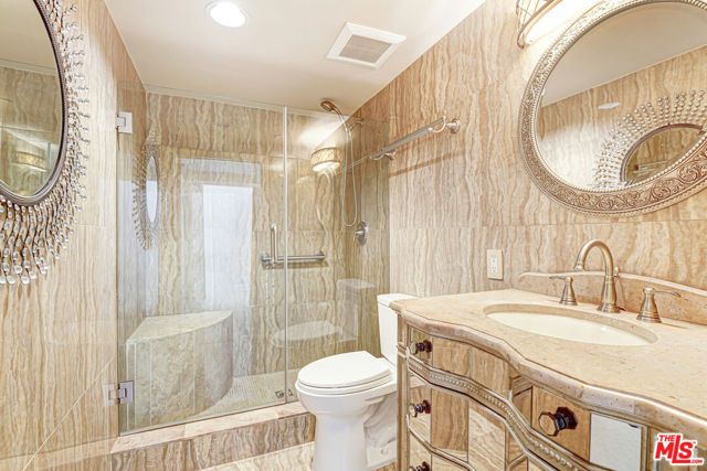 171 N Church Lane PH10, Los Angeles, CA 90049