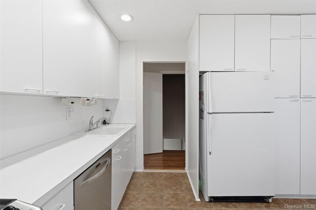 15 Hershel Terrace, Monsey, NY 10952