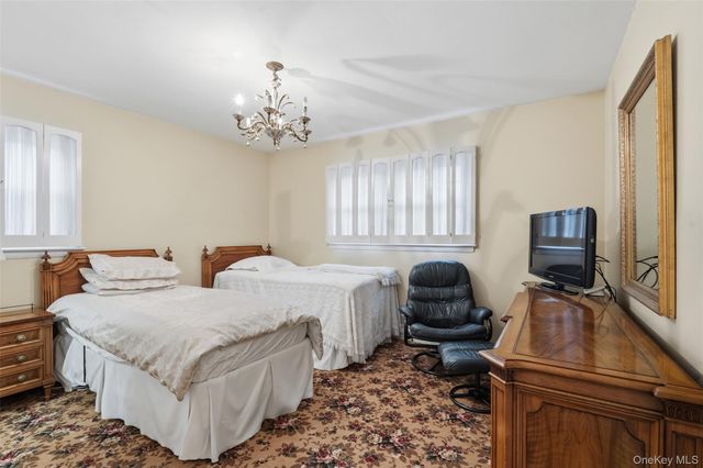 15 Hershel Terrace, Monsey, NY 10952