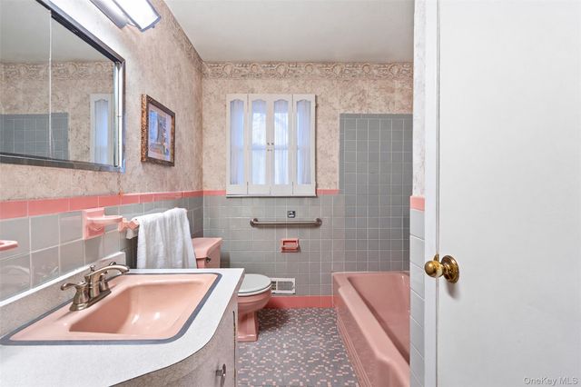 15 Hershel Terrace, Monsey, NY 10952