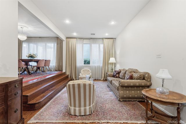 15 Hershel Terrace, Monsey, NY 10952