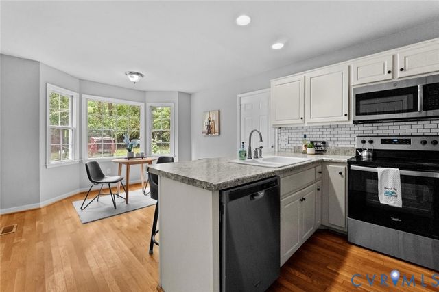 1402 Davis Ln, Hopewell, VA 23860