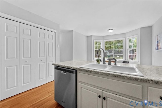 1402 Davis Ln, Hopewell, VA 23860