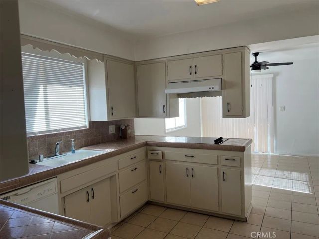 771 S Thompson, Hemet, CA 92543