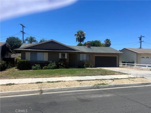 771 S Thompson, Hemet, CA 92543