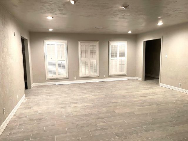 5131 Indigo Street, Houston, TX 77096