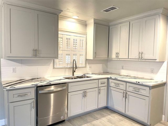 5131 Indigo Street, Houston, TX 77096