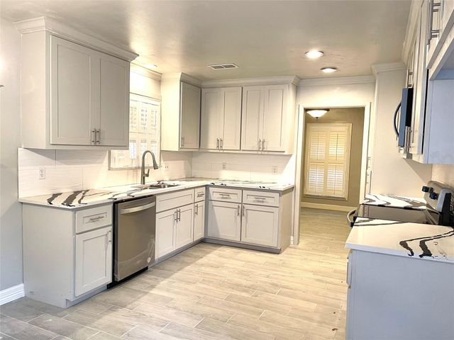 5131 Indigo Street, Houston, TX 77096