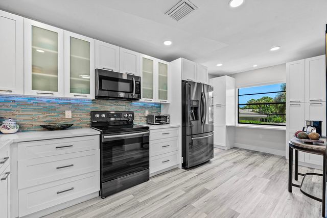 42 STRATFORD Lane W D, Boynton Beach, FL 33436
