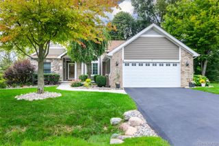 178 Lakeshore Vista, Oceola Township, MI 48843