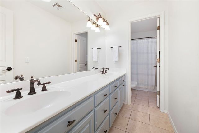 2017 NW Desoto Drive, Bentonville, AR 72712