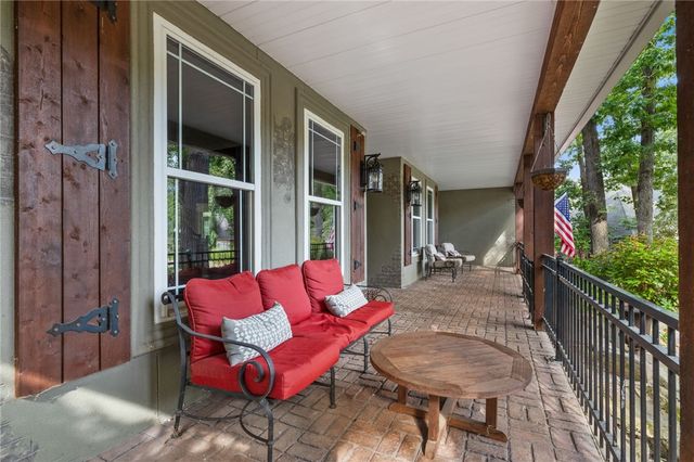 2017 NW Desoto Drive, Bentonville, AR 72712