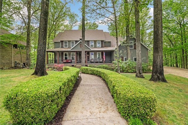2017 NW Desoto Drive, Bentonville, AR 72712