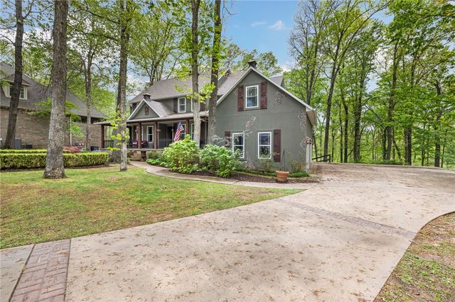 2017 NW Desoto Drive, Bentonville, AR 72712