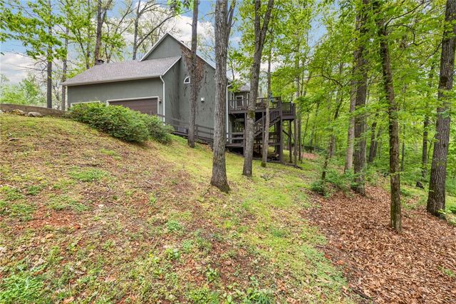 2017 NW Desoto Drive, Bentonville, AR 72712