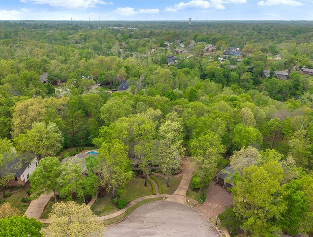 2017 NW Desoto Drive, Bentonville, AR 72712