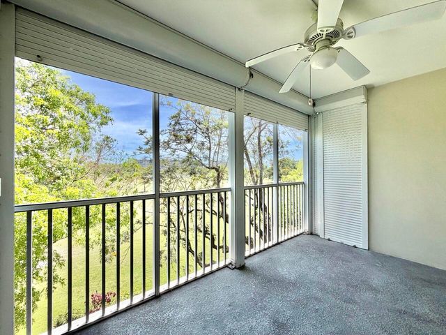 2800 N Palm Aire Drive Unit 404, Pompano Beach, FL 33069