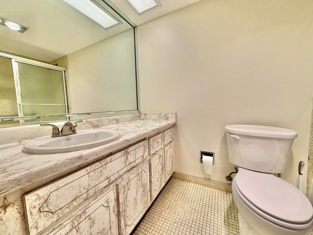 2800 N Palm Aire Drive Unit 404, Pompano Beach, FL 33069