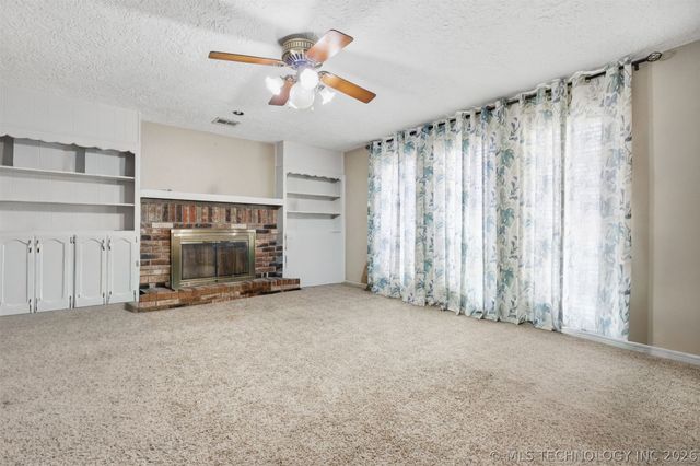 8329 N 118th East Avenue, Owasso, OK 74055