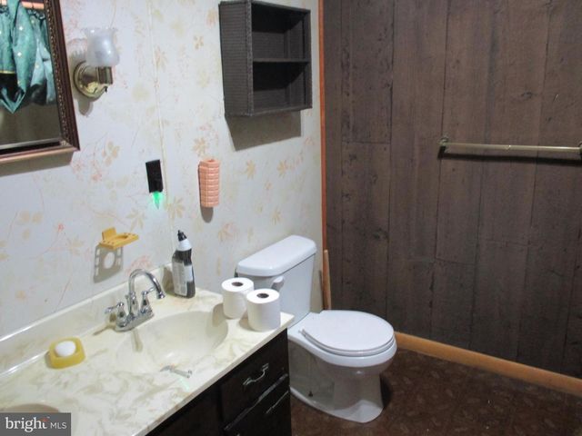 101 HOWDYSHELL HILL RD, Keyser, WV 26726