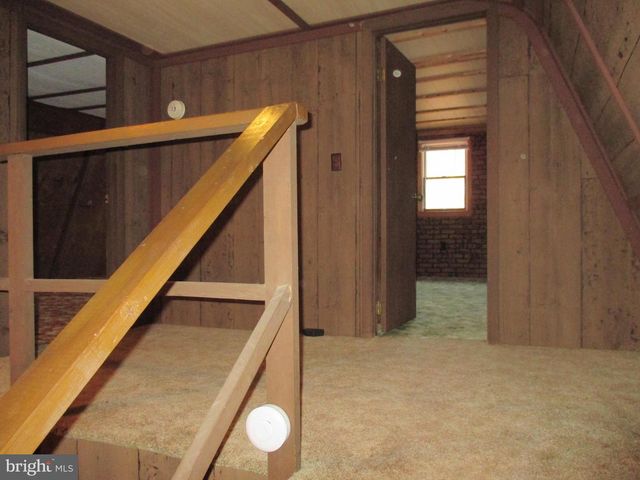 101 HOWDYSHELL HILL RD, Keyser, WV 26726