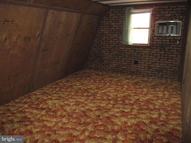 101 HOWDYSHELL HILL RD, Keyser, WV 26726