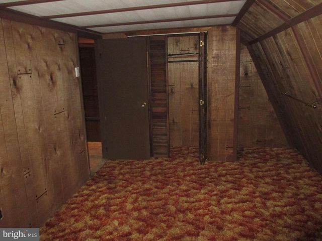 101 HOWDYSHELL HILL RD, Keyser, WV 26726