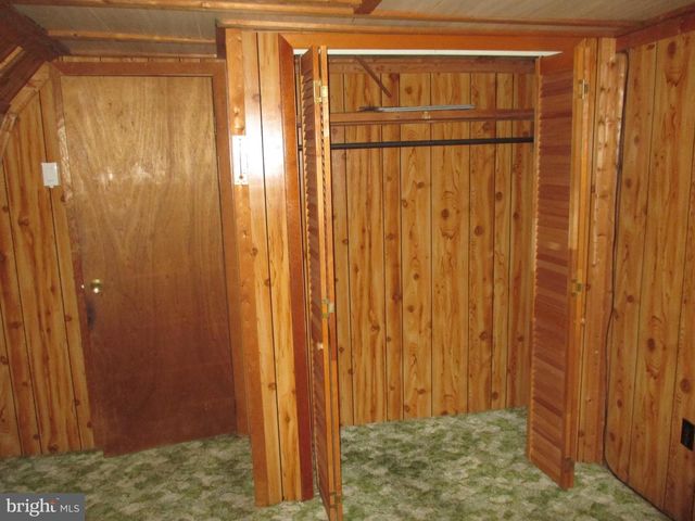 101 HOWDYSHELL HILL RD, Keyser, WV 26726