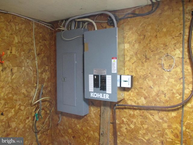 101 HOWDYSHELL HILL RD, Keyser, WV 26726