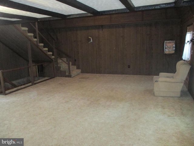 101 HOWDYSHELL HILL RD, Keyser, WV 26726