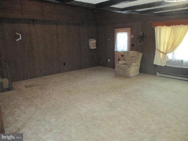 101 HOWDYSHELL HILL RD, Keyser, WV 26726