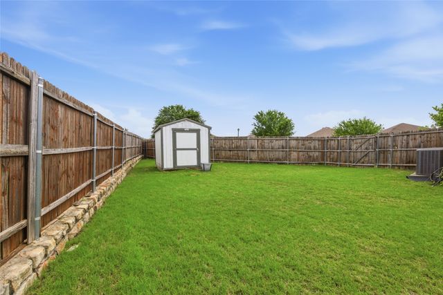 105 Honeysuckle Court, Fate, TX 75189