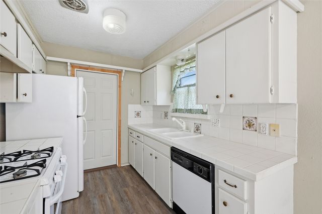 4401 S 4th Street, Broken Arrow, OK 74011