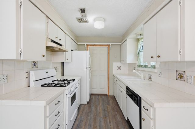 4401 S 4th Street, Broken Arrow, OK 74011
