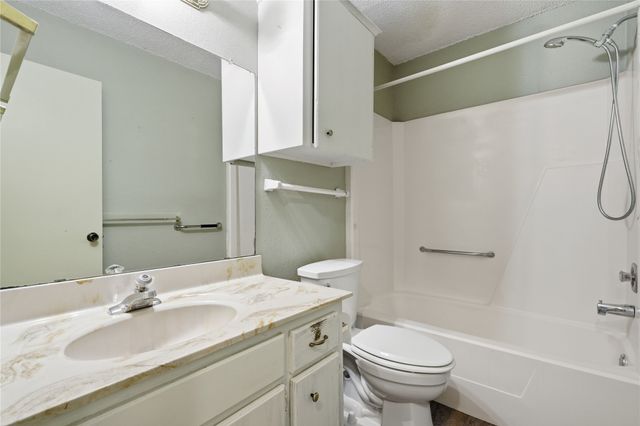 4401 S 4th Street, Broken Arrow, OK 74011