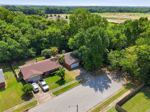 4401 S 4th Street, Broken Arrow, OK 74011