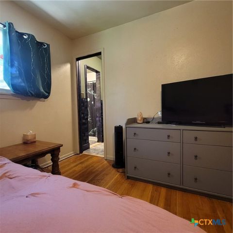 706 S 1st Street, Copperas Cove, TX 76522