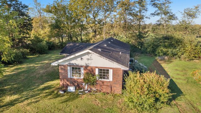6615 Briar Hill Road, Paris, KY 40361