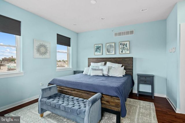 101 MERCY ST, Philadelphia, PA 19148