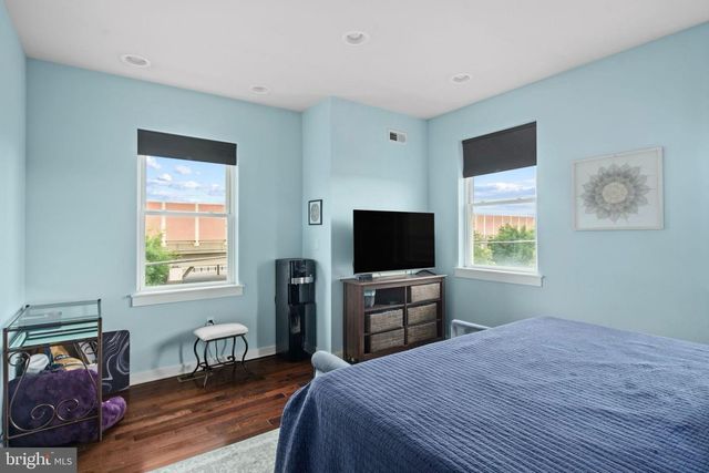101 MERCY ST, Philadelphia, PA 19148