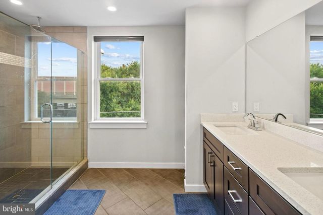 101 MERCY ST, Philadelphia, PA 19148