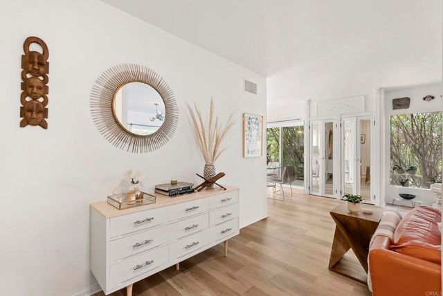 7063 Estrella De Mar Road, Carlsbad, CA 92009