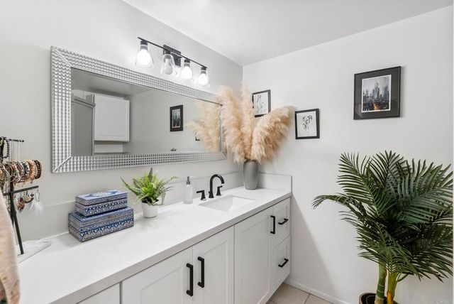 7063 Estrella De Mar Road, Carlsbad, CA 92009