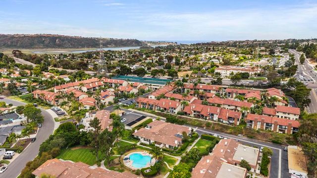 7063 Estrella De Mar Road, Carlsbad, CA 92009