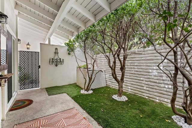 7063 Estrella De Mar Road, Carlsbad, CA 92009