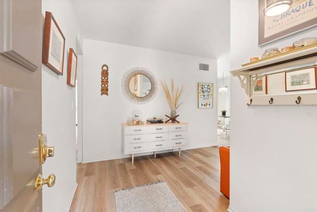 7063 Estrella De Mar Road, Carlsbad, CA 92009