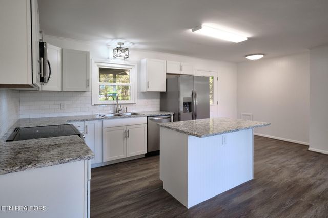 2107 Tipton Station Rd, Knoxville, TN 37920